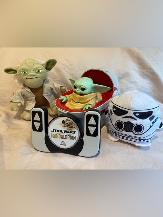 Star Wars Other - Star Wars Grogu remote controlled - yoda and storm trooper plush (works)